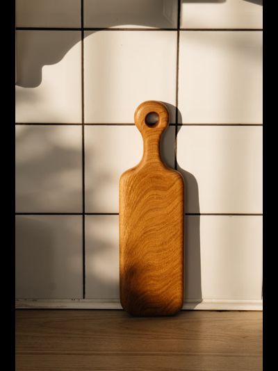 Доска для подачи и сервировки: длина 39 см, ширина 11 см