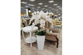 Белая орхидея в напольной вазе №13