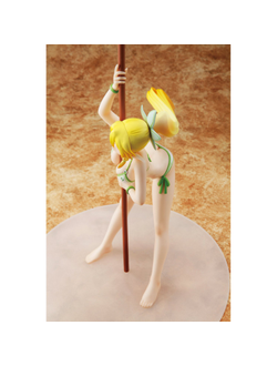 Фигурка 1/7 Лифа (Leafa Sexy Bikini de Parasol)