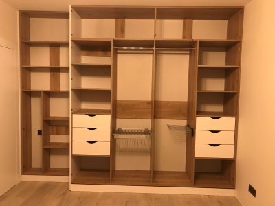 Шкаф распашной с антресолями