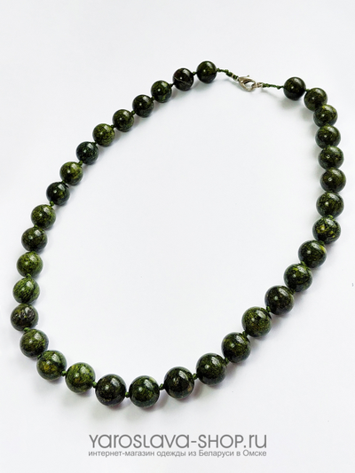 Бусы из змеевика