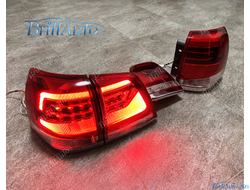 Cтопы Toyota Land Cruiser 200 07-15 в стиле 21 года LED (красные с белым низом)