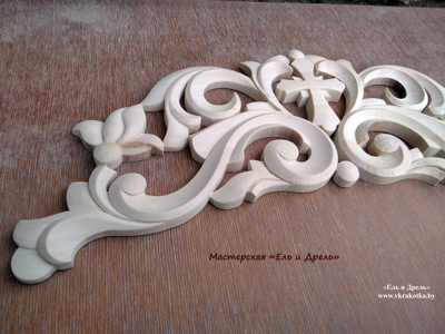 Резной декор для иконной полки