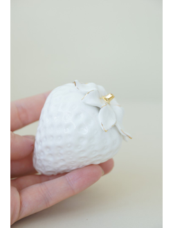 Клубника (фарфор)