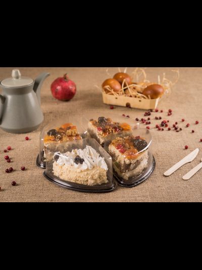 Контейнер для четверти торта треугольный ( пластик, крыш-дно, прозр/черн), 135*135*72мм