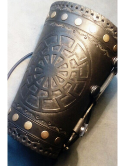 Наруч с ножом "Черное Солнце".