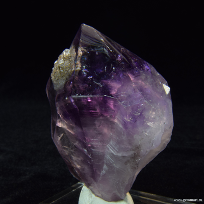 Аметист - кристалл с включениями