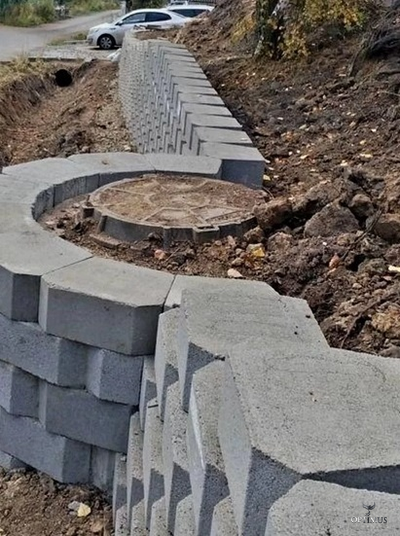 Камень для подпорной стенки