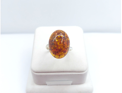 Кольцо овальное без оправы с коньячным янтарем