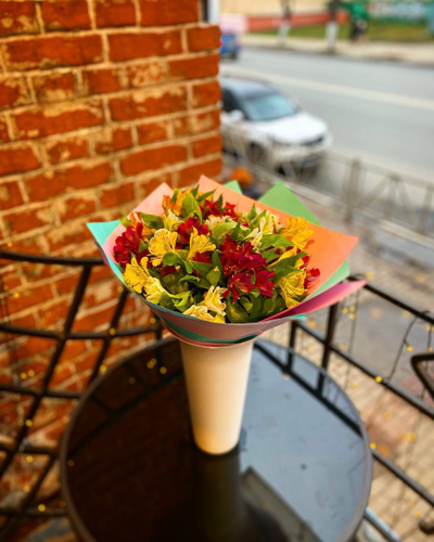 Букет из альстромерии микс 21 шт.