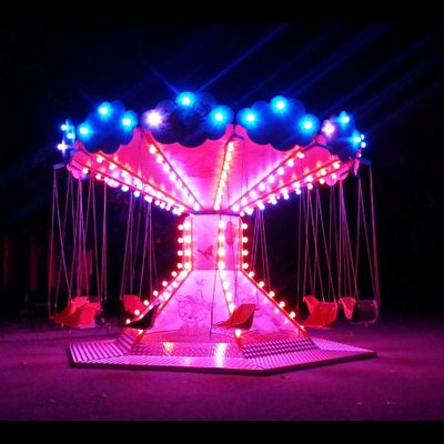 Цепочная карусель «ВЕТЕРОК-4»  с иллюминацией