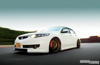 Передний бампер Mugen для Honda Accord 8-CU2