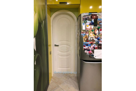 Белая арочная дверь  на кухню,GRAND 4.