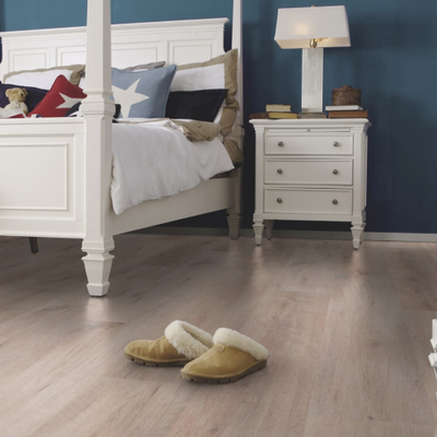 Биополы Wineo PURLINE 1000 wood XL Дуб Рустик Темно-Серый PLC313R в интерьере комнаты