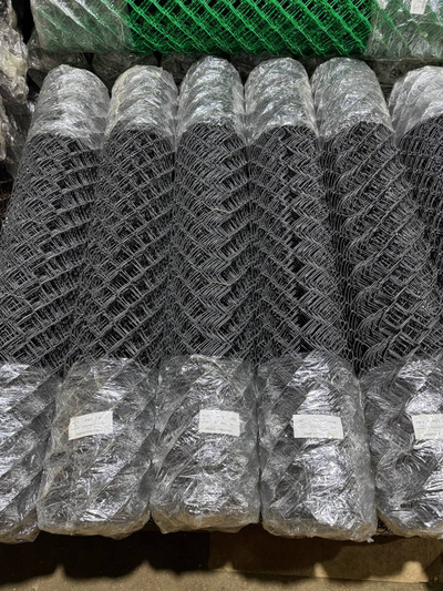 Сетка рабица ПВХ 50х50, рулон 10м (d= 2,5 мм, h=1,2 м) Серый графит