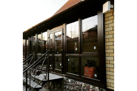 входная группа и остекление тёплым профилем века 