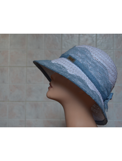 Шляпа с кружевом из коллекции женских головных уборов с кружевом