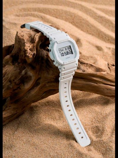 Часы Casio G-Shock DW-5600WW-7