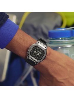 Часы Casio G-Shock GM-H5600-1