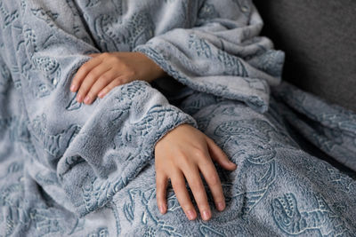 Плед с рукавами "Плед Юрского периода" светящийся  из микрофибры (велсофта)