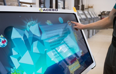 Интерактивная панель-стенд UTS Fly