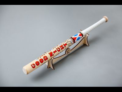 Бейсбольная бита Харли Квинн