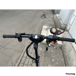 ЭЛЕКТРОСАМОКАТ Currus M10 2022 года с демфером