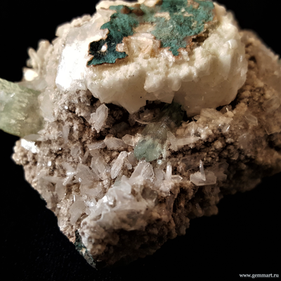 Апофиллит, кристаллы со следами растворения и стильбит на породе 75*60*40мм.