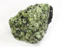 Хризолит (Перидот, Оливин), кристаллы на породе, США (43*27*24 мм, 33 г) №38093