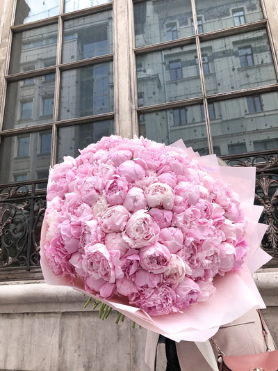 Букет из 101 пиона