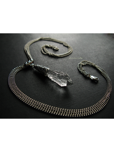 Ледяной кристалл. Кулон с кристаллом в стиле фэнтези