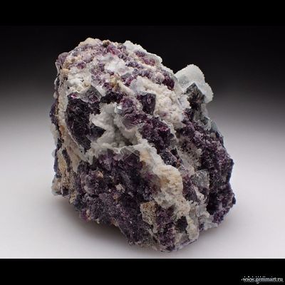 Флюорит, 2-х генераций. Намибия.43*39*37мм.