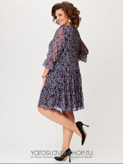 Шифоновое платье прямого силуэта с воланами