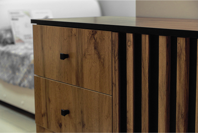 Гостиная ЛИБЕРТИ - Комод 51.05 (опора 20мм) Дуб Вотан/Черный