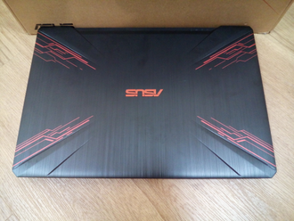 ASUS TUF GAMING FX504GM-E4267T ( 15.6 FHD IPS i5-8300H GTX1060 8GB 1TB + 128SSD )