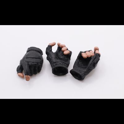 Кисти в тактических перчатках 1/6 (UD9012) - Ujindou