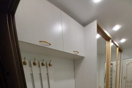 Шкаф купе белый с золотом