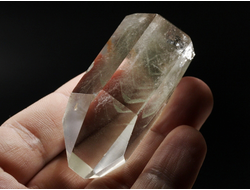 Кварц горный хрусталь с фантомами и хлоритом, кристалл полированный, Бразилия (58*30*27 мм, 68 г) №36861