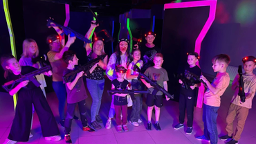 Нет преград для игры в лазертаг! Любой здоровый человек может принять участие в игре, мы не рекомендуем лишать себя данного удовольствия! Будет весело всем!