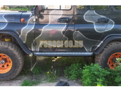 Силовые пороги на УАЗ Хантер 2003- с лифом кузова, крепление к раме, накладки из рифлёного алюминия (05.350.12)