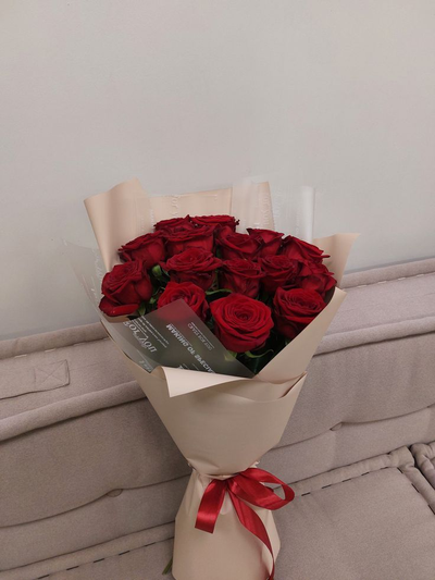 15 роз (цвет на выбор)