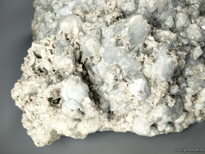 Датолит, друза кристаллов с кристаллами кварца. Россия. 440*400*150мм