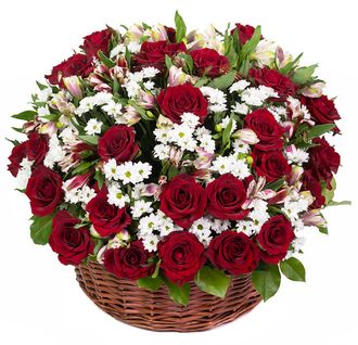 Корзинка из красных роз, хризантем и альстромерий