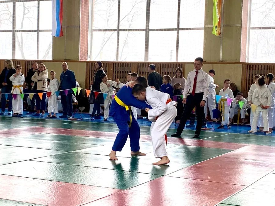 27 марта в спорткомплексе ДЮСШ Красная Поляна прошёл традиционный ежегодный турнир по дзюдо на призы ООО Пром-Экопак. 