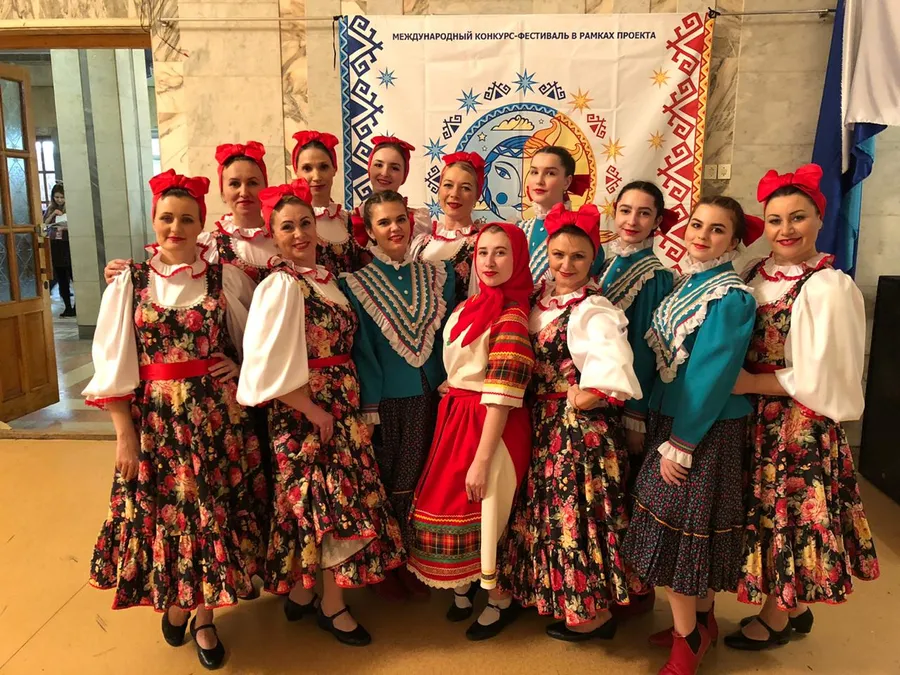 Русско-народный костюм для детского коллектива на заказ