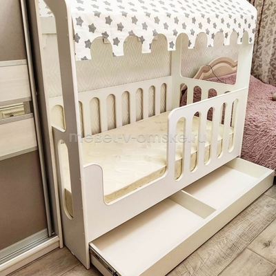 Кровать Домик