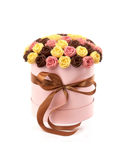 Букет 61 шоколадная роза "Угощение"