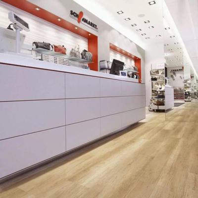 Биополы Wineo PURLINE 1000 wood Calistoga Cream PL054R в интерьере магазина