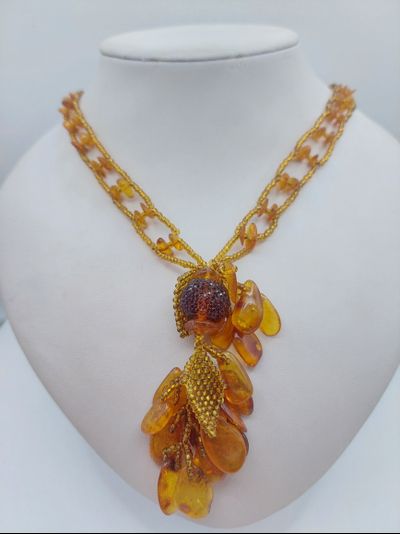Колье из Чешского бисера , натурального янтаря , с бижутерией 00159