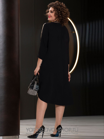 Нарядное платье с переливом и подрезом под грудью